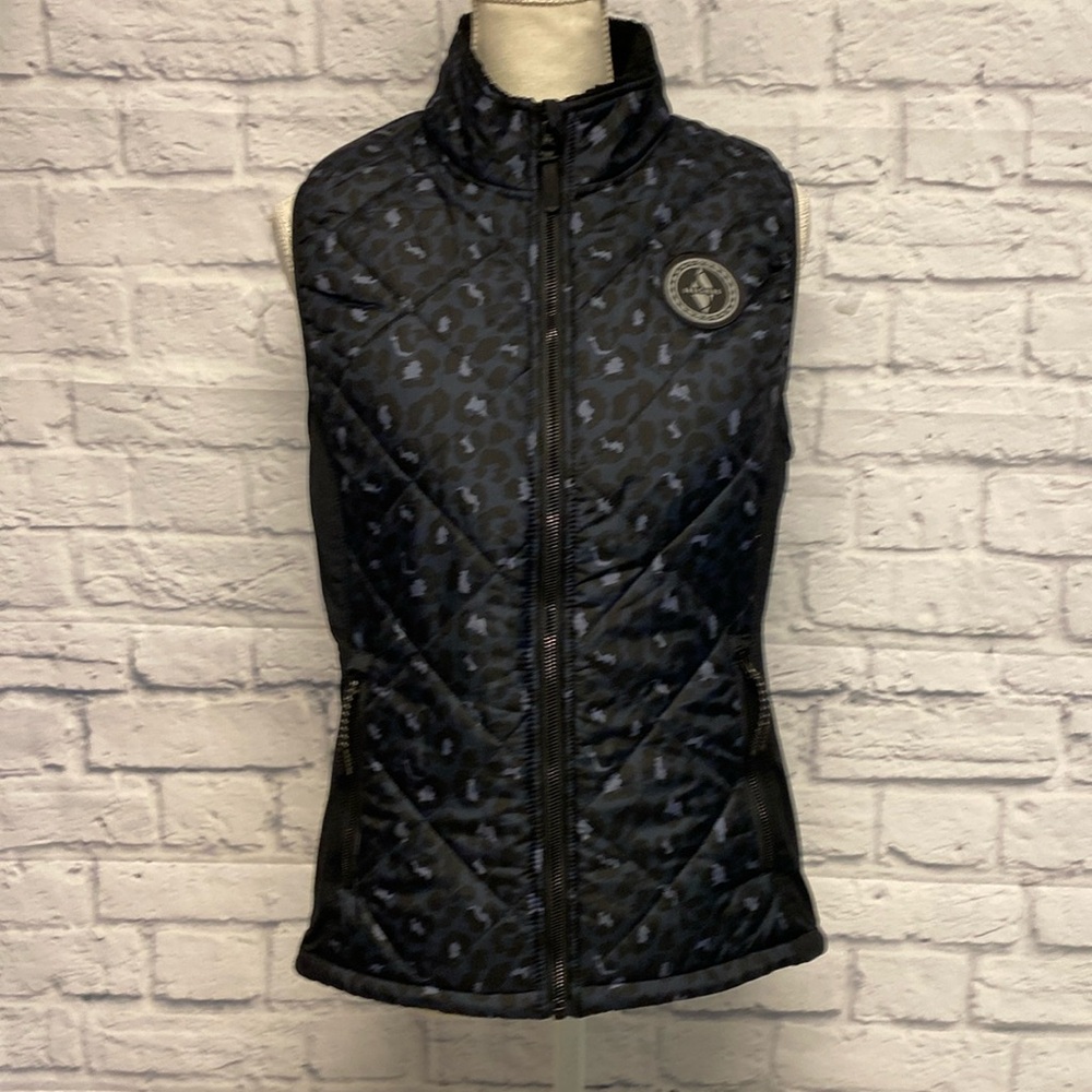 Skechers Go Black and Blue Animal Print Puffer Vest Size Medium